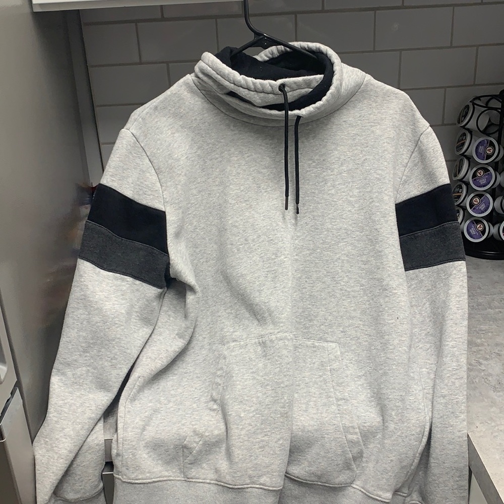 H&M Chimney Collar Gray Sweatshirt Size M